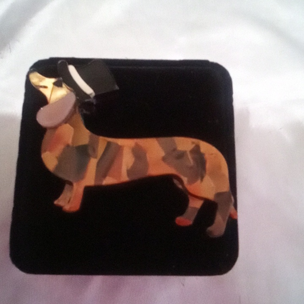 New Adorable Dachshund Brooch - Picture 2 of 4
